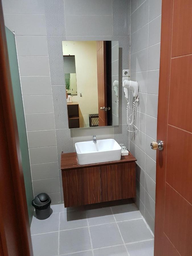 Cempaka Mas Hotel Jombang Eksteriør bilde