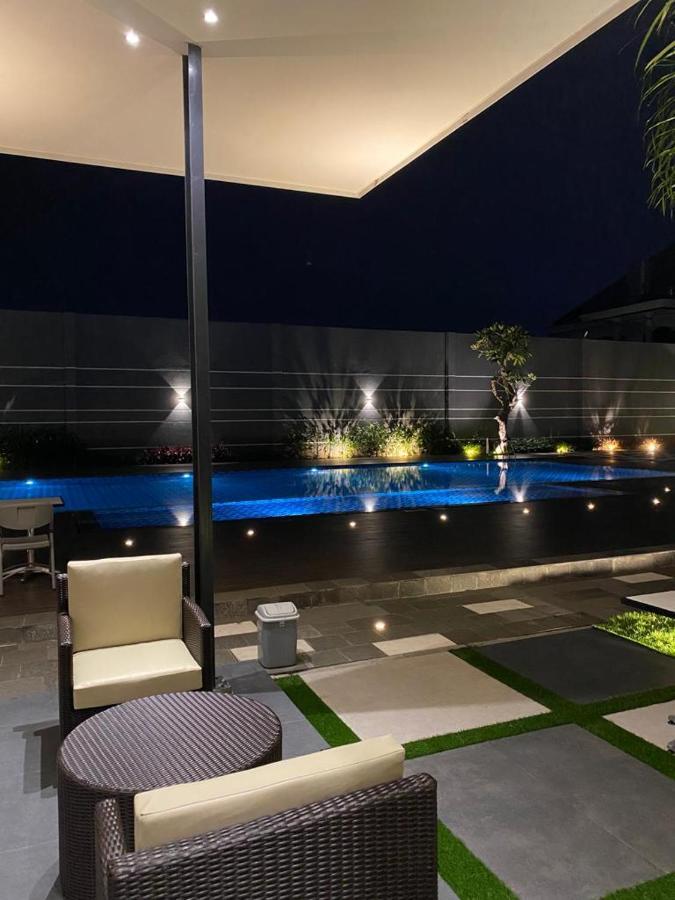 Cempaka Mas Hotel Jombang Eksteriør bilde